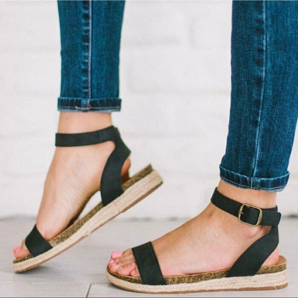 📣Olivia’s Black Espadrille Sandals